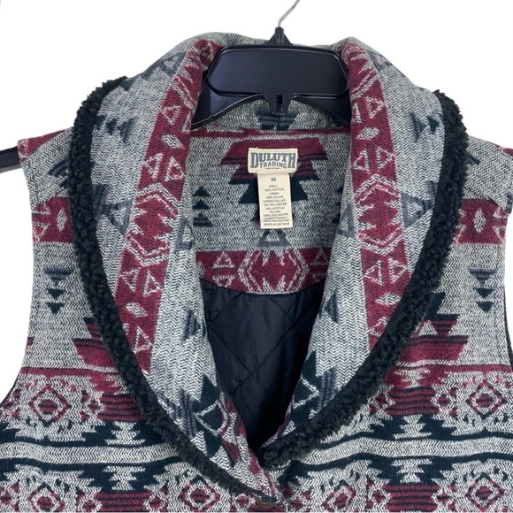 Duluth Trading Co Sherpa Festivest Aztec Vest Women’s Size M Gray Southwestern - Picture 3 of 9